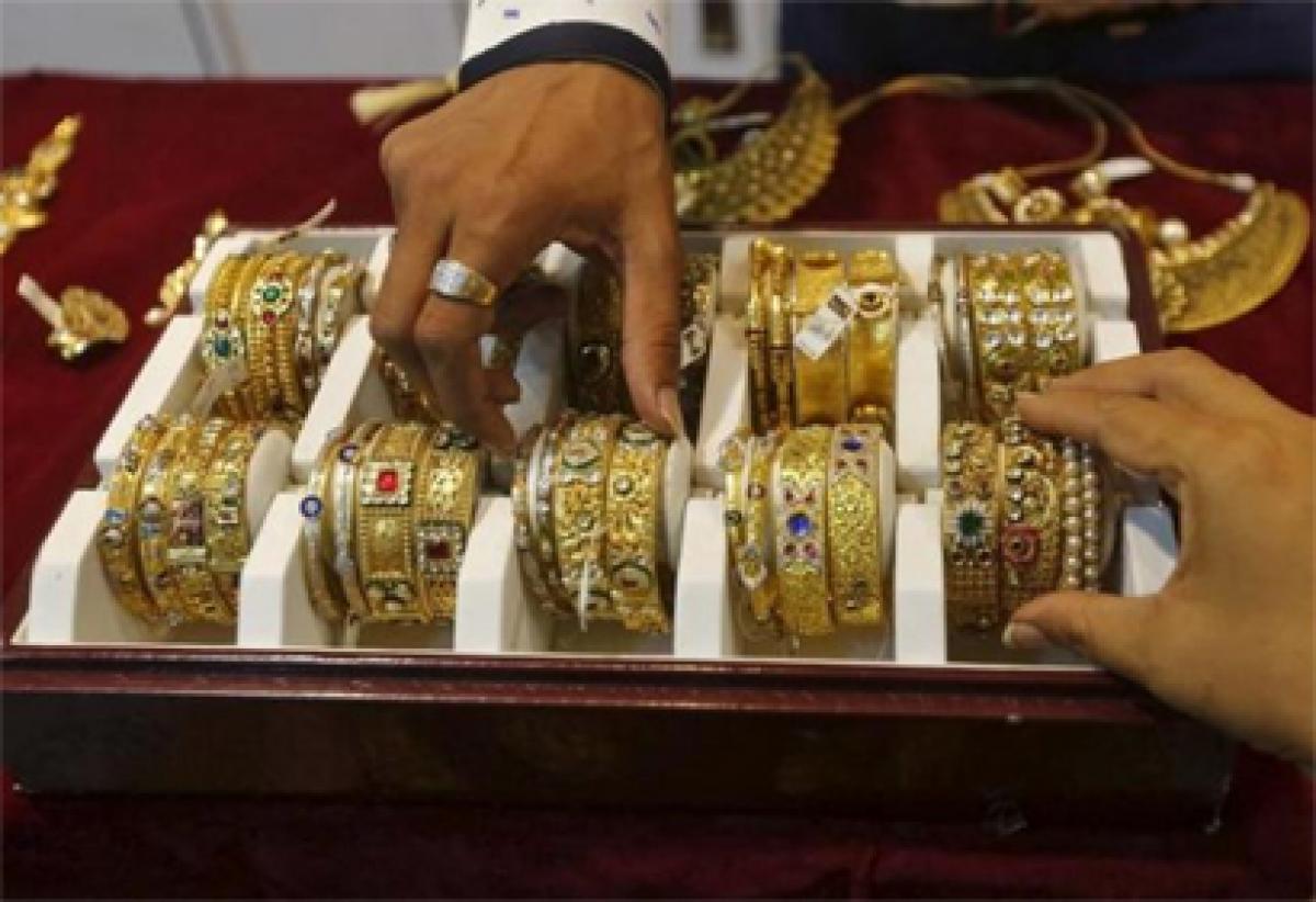 Banks to get commission for unlocking household gold: RBI